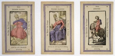 Vecchie carte da gioco con il re (uomo biondo), la regina (donna bionda) e il cavaliere (fine) coppa. Musée de la Carte à Jouier, Issy-les-Moulineaux da School French