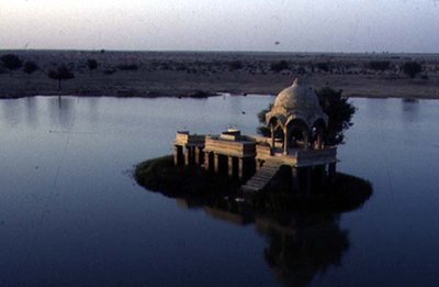 Jag Mandir sul Lago Pichola da School Indian