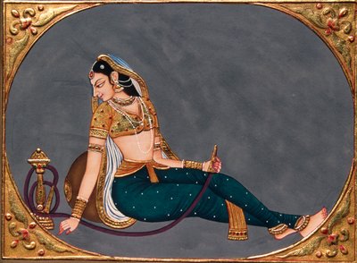 Miniatura su carta, Signora che gode del narghilè da School Indian