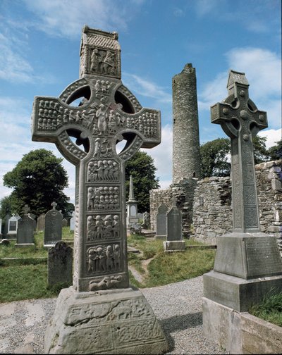 Vista della Croce di Muiredach, pietra scolpita, c.521 da School Irish