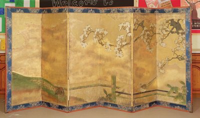 Uno di un paio di schermi dipinti, giapponese, fine XVII o inizio XVIII secolo da Japanese School