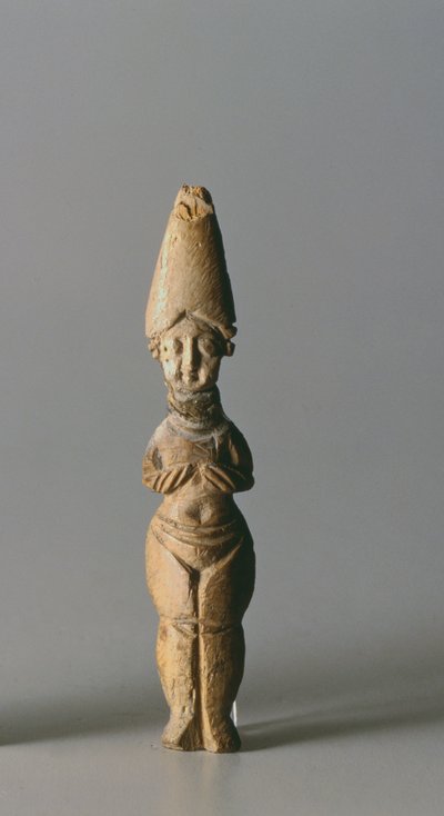Figurina con un cappello alto, da Susa, Iran, IV-VI secolo d.C. da School Sasanian