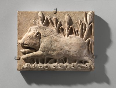 Pannello murale con un cinghiale in carica da School Sasanian