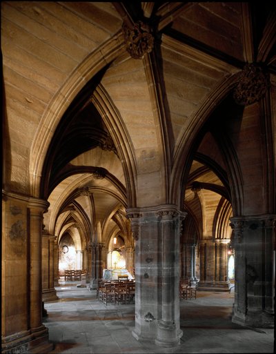 Arte gotica: vista della cripta e della chiesa inferiore della Cattedrale di Glasgow. XII secolo. Scozia da Scottish School