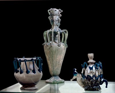 Arte orientale: vasi di vetro realizzati in Siria. Circa 300. Parigi, Museo del Louvre da School Syrian