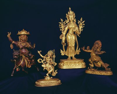 Figure tibetane: Vajravarahi che danza su un cadavere umano; figura di Padmapari; figura di Beg-tse; figura di Dam-can Dor-je Legs-pa a cavallo da School Tibetan