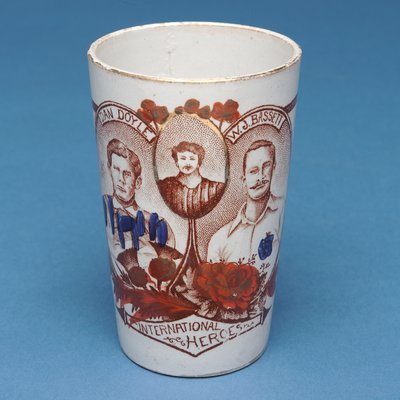 Tazza souvenir Inghilterra vs. Scozia (ceramica) da Scottish School