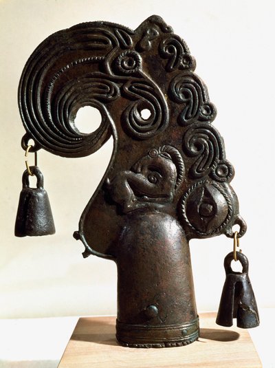 Arte scita: punta di lancia in bronzo decorata con un animale fantastico. Da Ulski (Kuban), Caucaso settentrionale in Russia, IV secolo a.C. Altezza: 28 cm. Museo dell