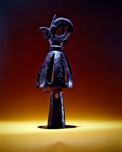 Puntale, cono traforato decorato con testa di grifone con corna di ariete, fine VII - inizio VI secolo a.C. da Scythian Scythian