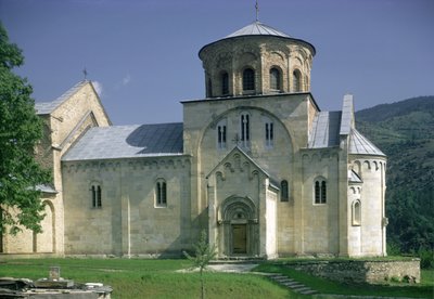 Vista sud della Chiesa di Sveta Bogodorica da Serbian School