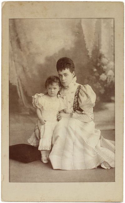 Granduchessa Xenia Alexandrovna di Russia con la figlia Irina, c. 1882 da Sergei Lvovich Levitsky