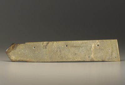 Grande oggetto a forma di mannaia del tipo kuei da Shang Dynasty Chinese School