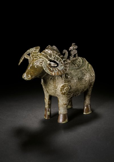 Vaso rituale a forma di ariete, Gong, tarda dinastia Shang da Shang Dynasty Chinese School
