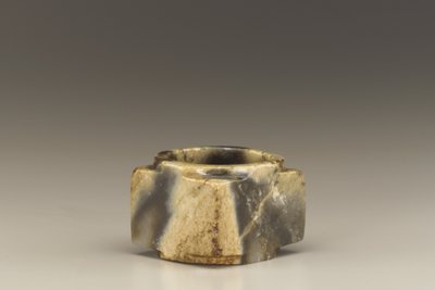 Tubo corto (cong) da Shang Dynasty Chinese School