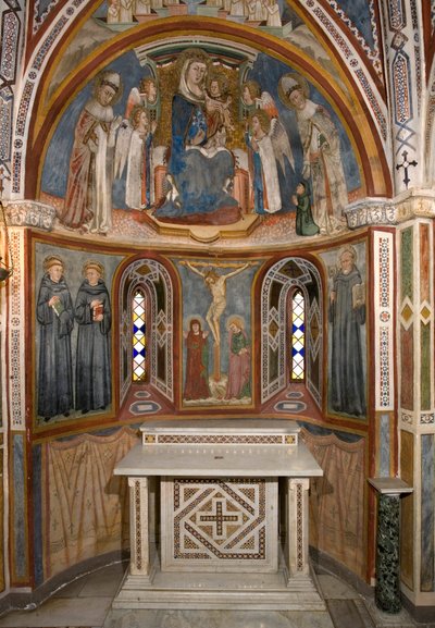 Vergine col Bambino e Crocifissione (dopo il restauro). Affresco della scuola di Siena. XIV secolo. Cappella della Vergine. Monastero di San Benedetto (Sacro Speco), Subiaco (Roma), Italia da Sienese School