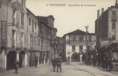Arcate della bottega del fabbro, Pontevedra, Spagna (foto b/n) da Spanish Photographer