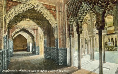 La Sala della Giustizia e la Corte dei Leoni, Alhambra, Granada (foto a colori) da Spanish Photographer