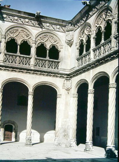 (dettaglio) degli archi della loggia da Spanish School