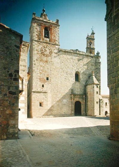 Vista della Chiesa di San Mateo da Spanish School