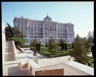 Vista del Palazzo Reale (1738-1755) (fotografia) da Spanish School