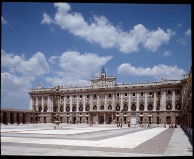 Vista del Palazzo Reale (1738-1755) (fotografia) da Spanish School