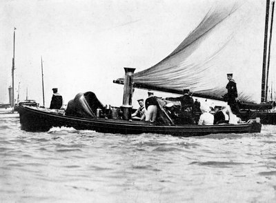 Una festa reale e imperiale a Cowes, 1910 da Sport and General
