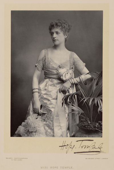 Miss Hope Temple, ritratto fotografico da Stanislaus Walery