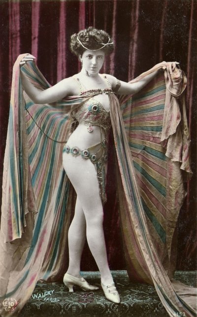 Cartolina che raffigura una danzatrice orientale da Stanislaus Walery