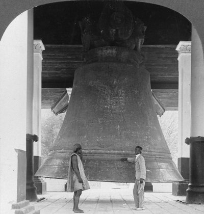 La campana perfetta più grande del mondo, Mingun, Birmania, 1908 da Stereo Travel Co