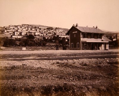 Stazione e villaggio di Mallakah sulla linea ferroviaria Beirut-Damasco da Studio Bonfils