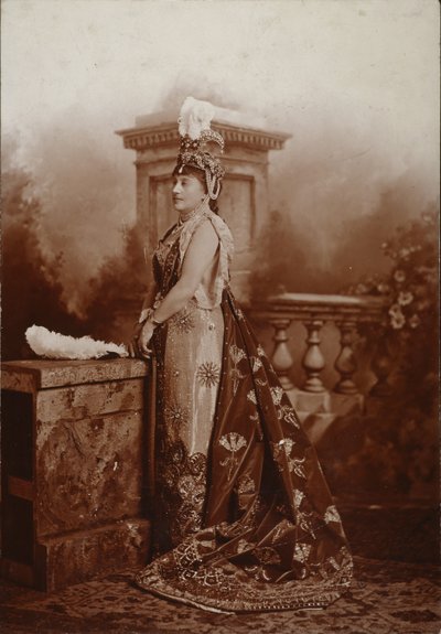 Louise, Duchessa di Devonshire, come Zenobia, Regina di Palmira, Il Ballo del Giubileo di Diamante della Duchessa di Devonshire a Devonshire House da Studio Lafayette