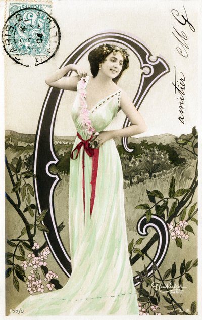C: Bianca Toledo, artista, cantante e ballerina sivigliana della Belle Epoque - Casino de Paris, Folies Bergere, Jardin de Paris - Alfabeto in cartolina da Studio Reutlinger