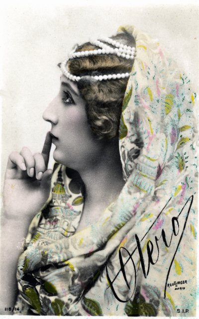 La bella Otero, cartolina dei primi del XX secolo da Studio Reutlinger