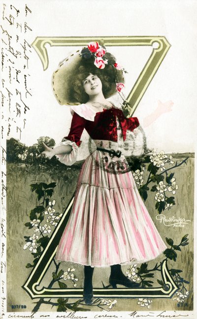 Constance Elise De Vere, attrice francese di origine inglese nata in Belgio, alfabeto in cartolina da Studio Reutlinger