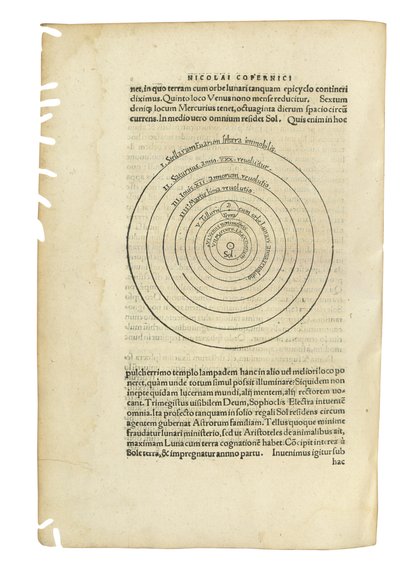 "De Revolutionibus Orbium Coelestium" di Niccolò Copernico e "De Libris Revolutionum Nicolai Copernici Narratio Prima" di Georg Johan Rheticus, due opere in un volume, Basilea, 1566-67 da Swiss School