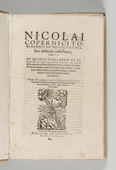 De revolutionibus orbium coelestium di Nicolaus Copernicus con De libris revolutionum Nicolai Copernici Narratio prima di Georg Johann Rheticus, Basilea: Heinrich Petri da Swiss School