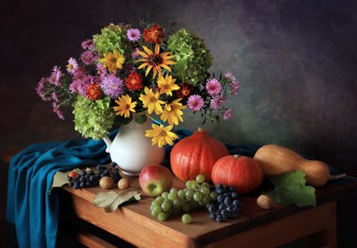 Natura morta dai colori vivaci dedicata al raccolto autunnale da Tatyana Skorokhod