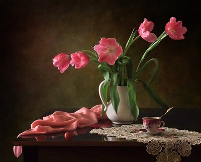 Eleganti tulipani rosa da Tatyana Skorokhod