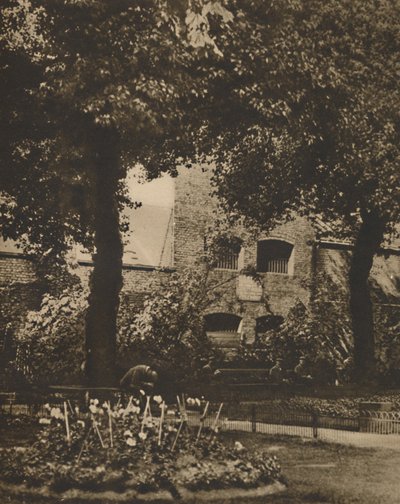 Sito della prigione di Marshalsea dal cimitero della chiesa di St. Georges, Southwark, ca 1935 da Taylor