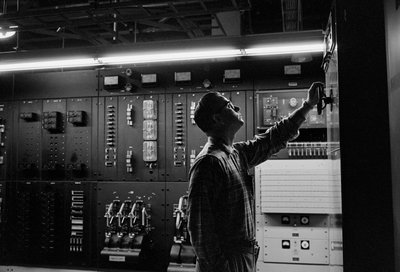 Manutenzione delle apparecchiature telefoniche alla PacTel alias Pacific Telephone a Bellingham da Ted Spiegel