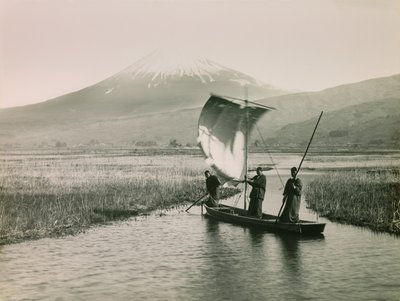 Il Monte Fuji visto da Tokaido, circa 1900 - 1915 (fotografia) da Teijiro Takagi