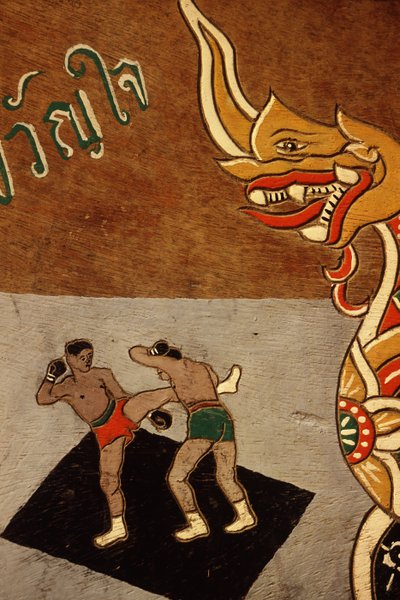 Decorazione su un carro di buoi che raffigura Muay Thai da Thai School