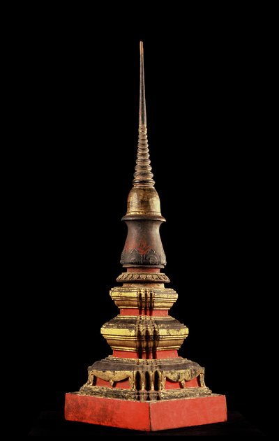 Modello di chedi o torre reliquiaria da Thai School