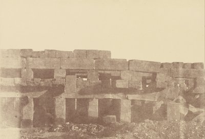 Vista ravvicinata del passaggio coperto di Thutmose III, Karnak da Théodule Devéria