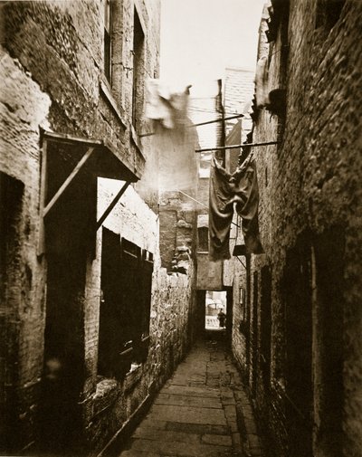 Close, 101 High Street, Glasgow, c.1878 da Thomas Annan