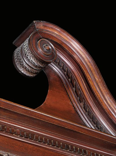 Libreria George III a Frontone Spezzato da Thomas Chippendale