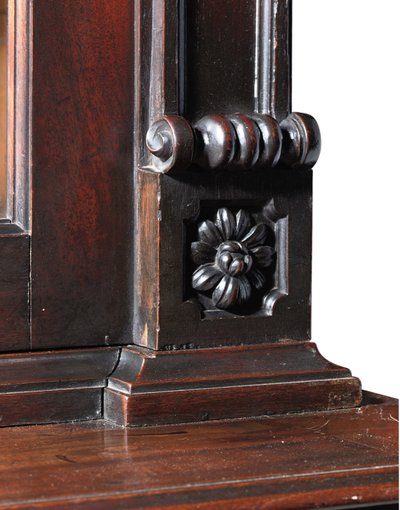 Una libreria a fronte spezzata di Giorgio III da Thomas Chippendale