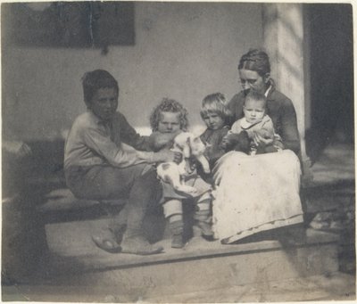 [Frances Crowell con ragazzo non identificato, Katie, James e Frances Crowell] da Thomas Eakins