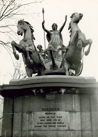 Boadicea e le sue figlie, gruppo scultoreo in bronzo, 1885 da Thomas Thornycroft