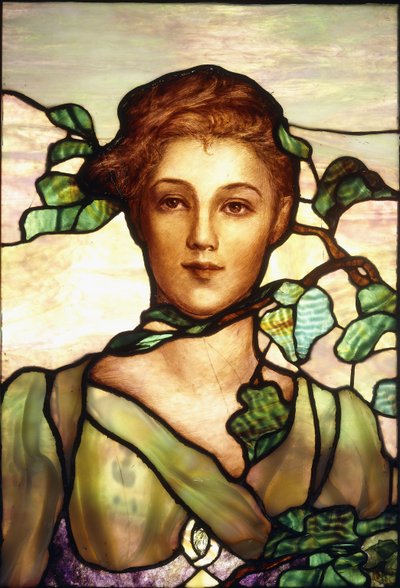 Una finestra a vetri piombati con ritratto, c.1900 da Tiffany Studios